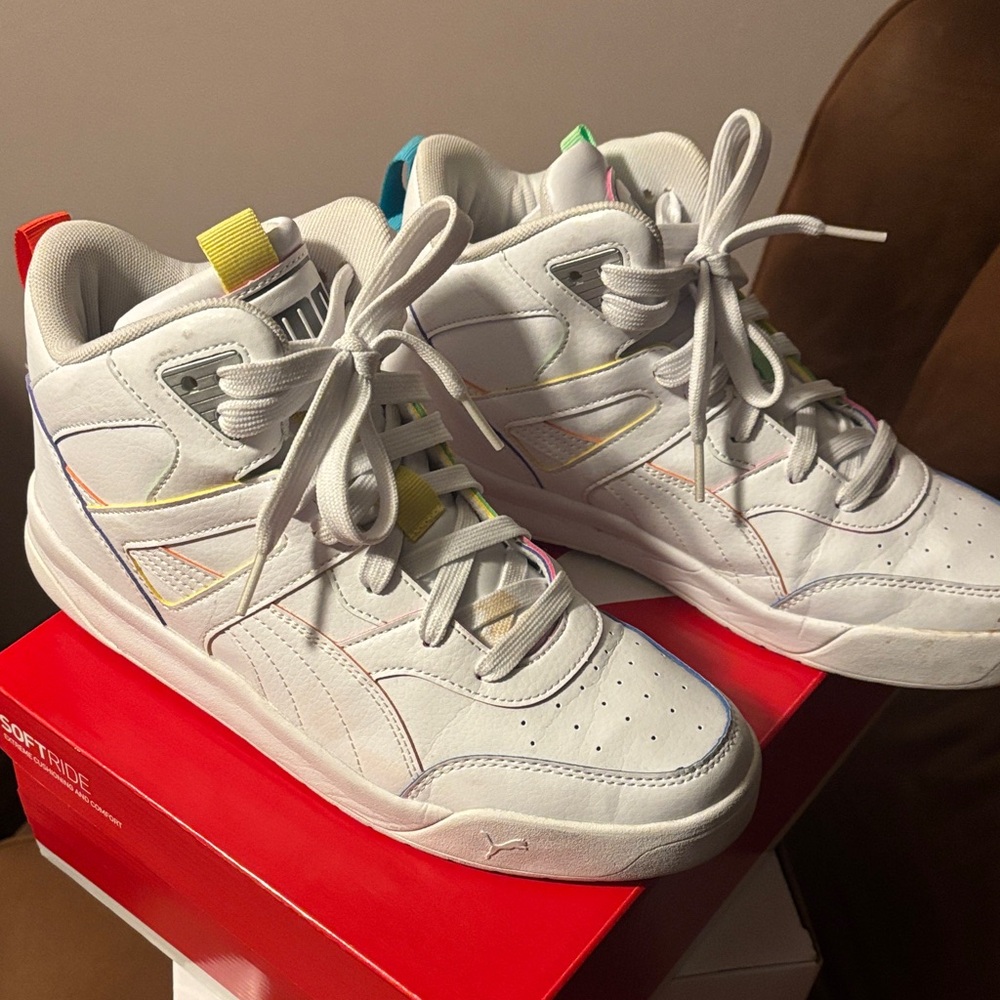 Puma Men size 9 White Sneakers with Colorful Highlights